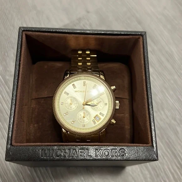 Michael Kors gold watch - Picture 1 of 8
